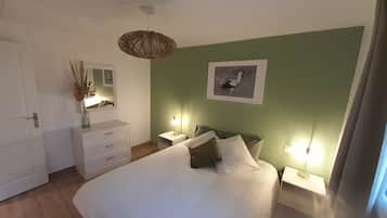 1 chambre, fer et planche à repasser, lit parapluie, Wi-Fi gratuit