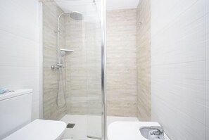Shower, towels