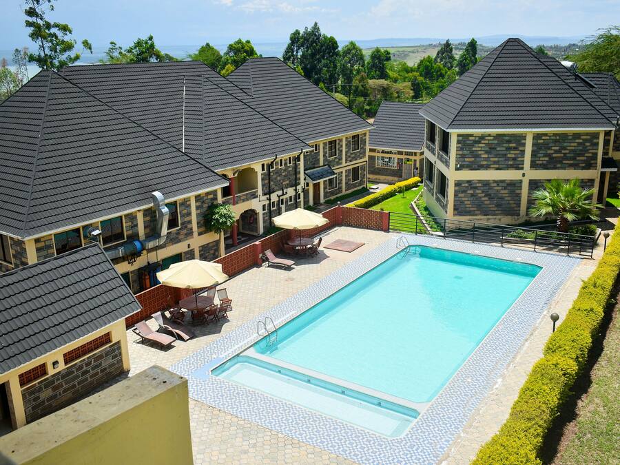 Außenpool, geöffnet von 07:00 Uhr bis 18:00 Uhr, Liegestühle