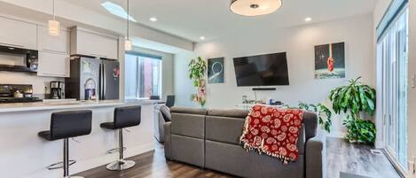 スマートテレビ、書斎 / ワークスペース