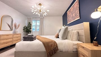 3 bedrooms, iron/ironing board, WiFi, bed sheets