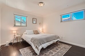 4 chambres, fer et planche à repasser, Wi-Fi, draps fournis