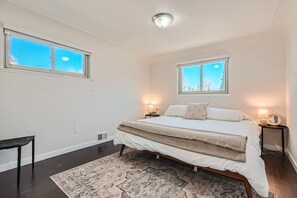 4 Schlafzimmer, Bügeleisen/Bügelbrett, WLAN, Bettwäsche