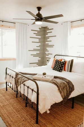 2 chambres, bureau, Wi-Fi, literie fournie