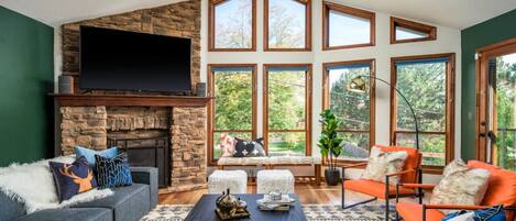 تلفزيون، ألعاب فيديو، ستيريو