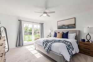 3 bedrooms, desk, iron/ironing board, travel crib - Greenway Park Retreat | Al-Fresco Living | Heated Pool (Scottsdale)