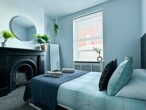 3 habitaciones, tabla de planchar con plancha y wifi gratis 