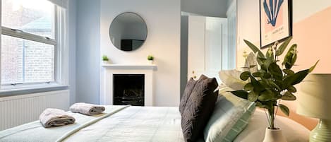 3 bedrooms, iron/ironing board, free WiFi, bed sheets