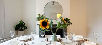 Stunning 3-bed house, Amazing location, Sleeps 6!