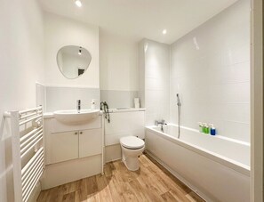 Hårtørrer, håndklæder