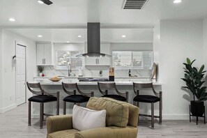 Interior - Private Pickleball, B-Ball, Putt, Pool, Spa, Grill (Scottsdale)