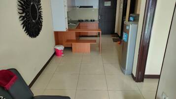 Family Double Room | Desk, free WiFi, bed sheets