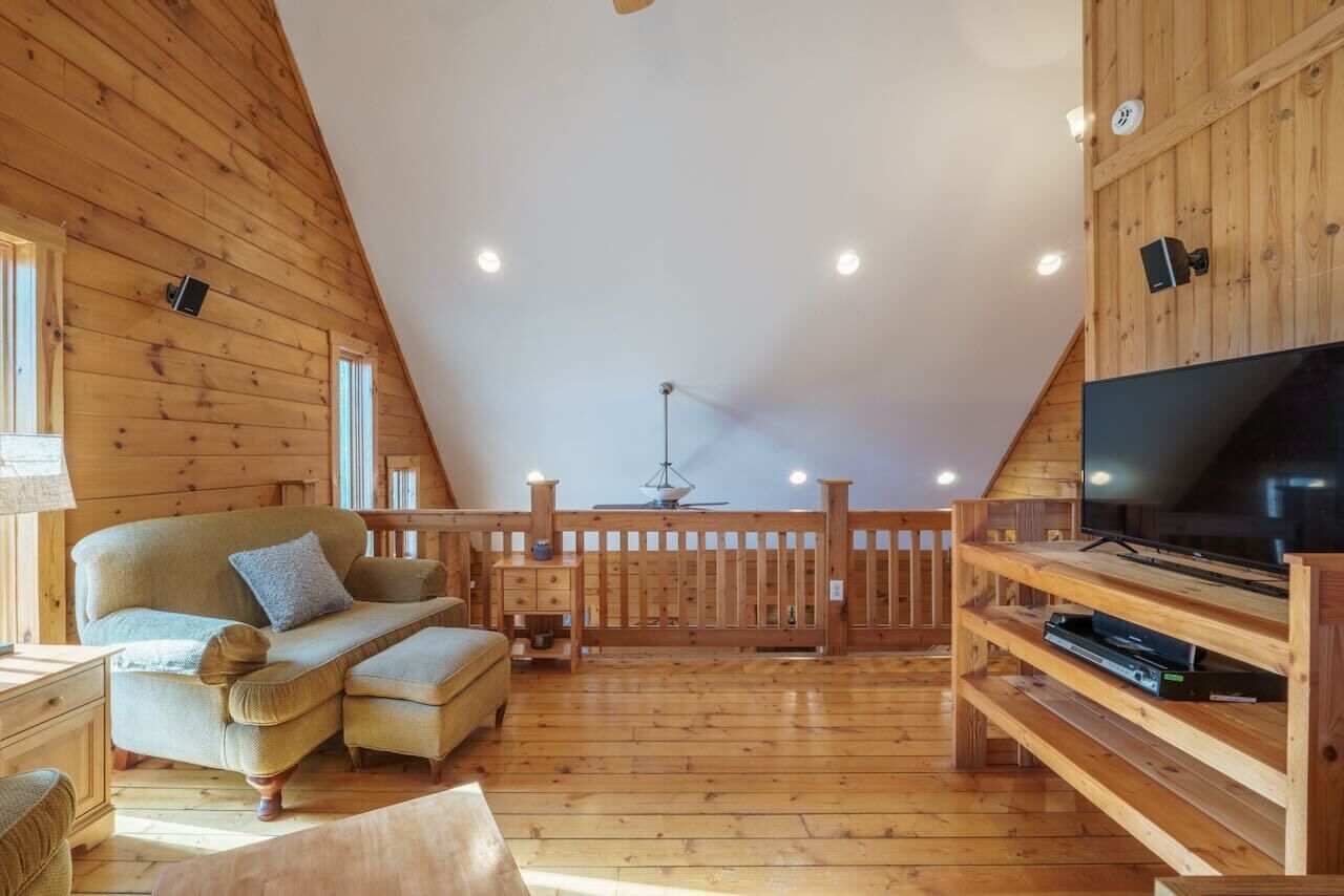 Een smart-tv en een open haard