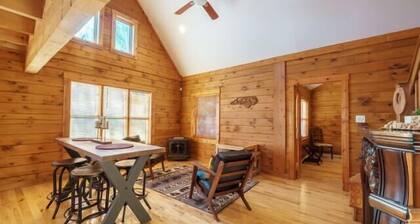 Hidden Gem Cottage at Grandfather Mountain