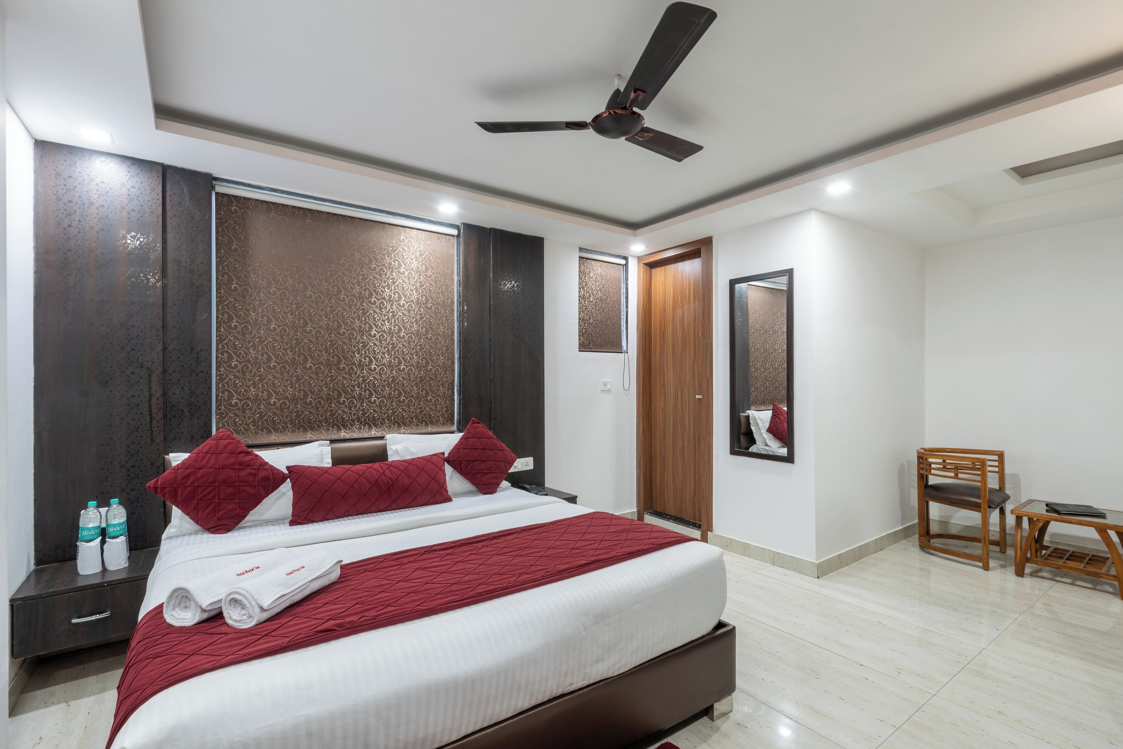 Exclusive Double Room, 1 Bedroom | In-room safe, blackout drapes, soundproofing, iron/ironing board