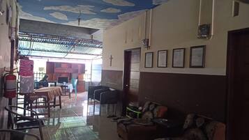 Khu sảnh