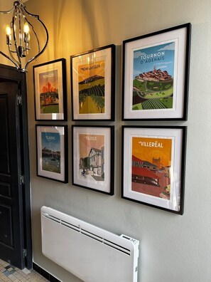 스튜디오, 더블침대 1개, 마당 전망 | 거실 공간 | 디지털 채널 시청이 가능한 43인치 스마트 TV, 넷플릭스, 스트리밍 서비스