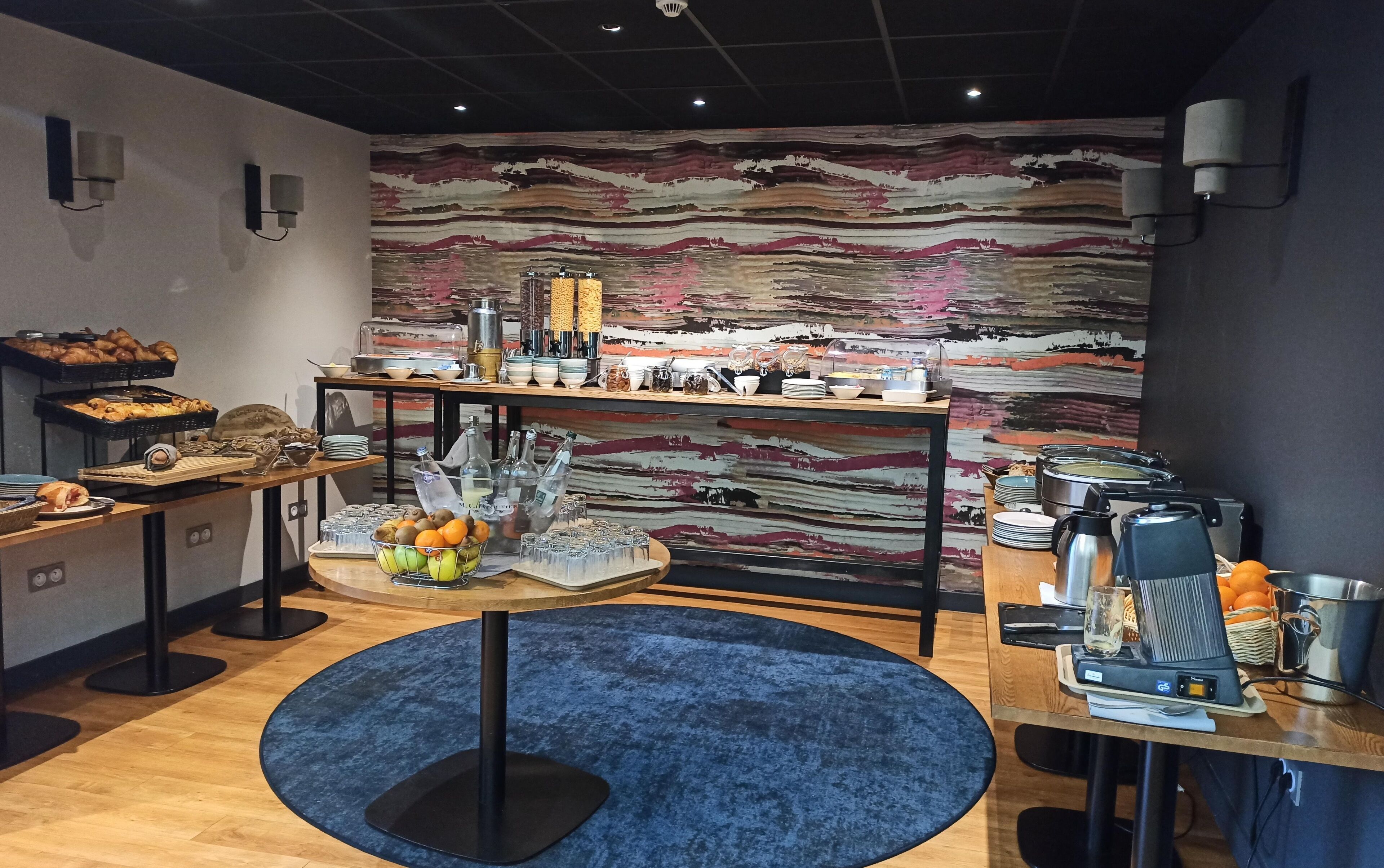 Päivittäinen buffetaamiainen (16.50 EUR per henkilö)