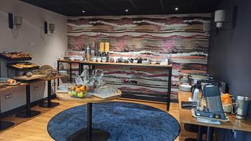 Dagelijks ontbijtbuffet (EUR 16.50 per persoon)