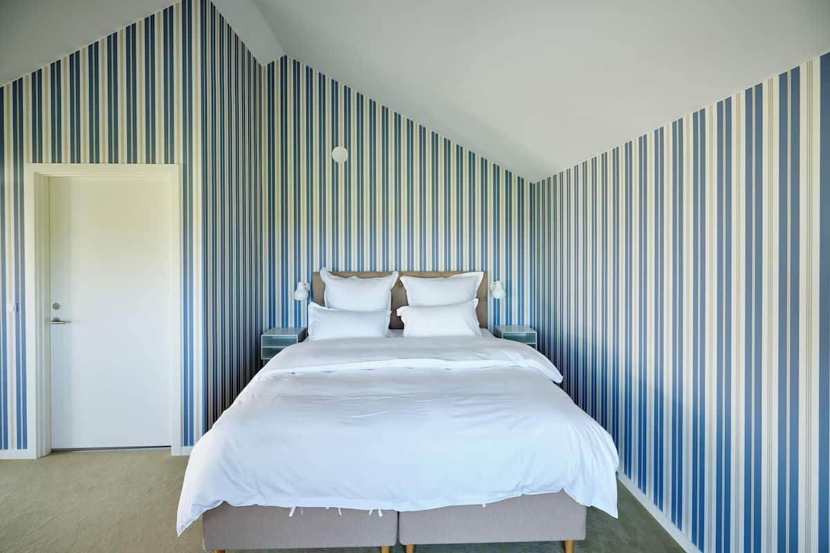 Junior-studiosviitti | Työpöytä, kannettavalle tietokoneelle sopiva työtila