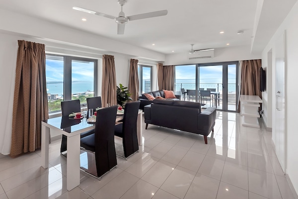 Panoramic Penthouse | Living area