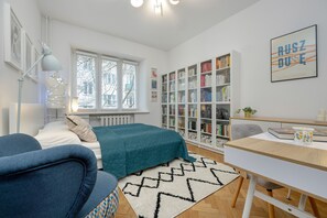2 bedrooms, desk, laptop workspace, free WiFi - Warsaw Turquoise Residence by Renters (Warsaw)
