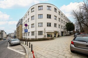 Parking - Warsaw Turquoise Residence by Renters (Warsaw)