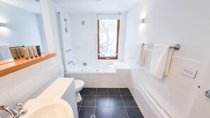 Bathroom - Schnapps 6 - Mt Hotham (Hotham Heights)