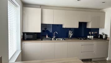 House | Private kitchen | Fridge, microwave, oven, stovetop