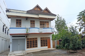 Exterior - Hotel O Karunia Kost & PenginapanNearSiring Marabahan (Ulek Barito) (Marabahan)