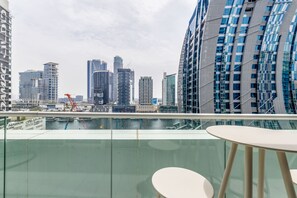 Leilighet – deluxe, 2 soverom, balkong, kanalutsikt | Utsikt fra rommet