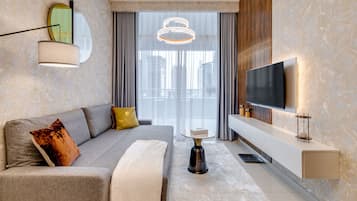 Deluxe Apart Daire, 2 Yatak Odası, Balkon, Kanal Manzaralı | Oturma alanı | Düz ekran televizyon, Netflix, Hulu, streaming platformları