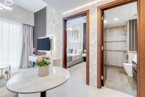 Leilighet – elite, 1 soverom, balkong, byutsikt | Oppholdsområde | En 42-tommers Flatskjerm-TV med Parabol-TV samt Netflix og Hulu