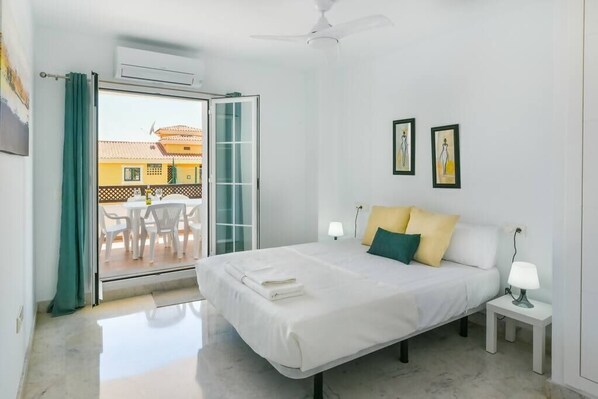 3 bedrooms, iron/ironing board, travel crib, free WiFi