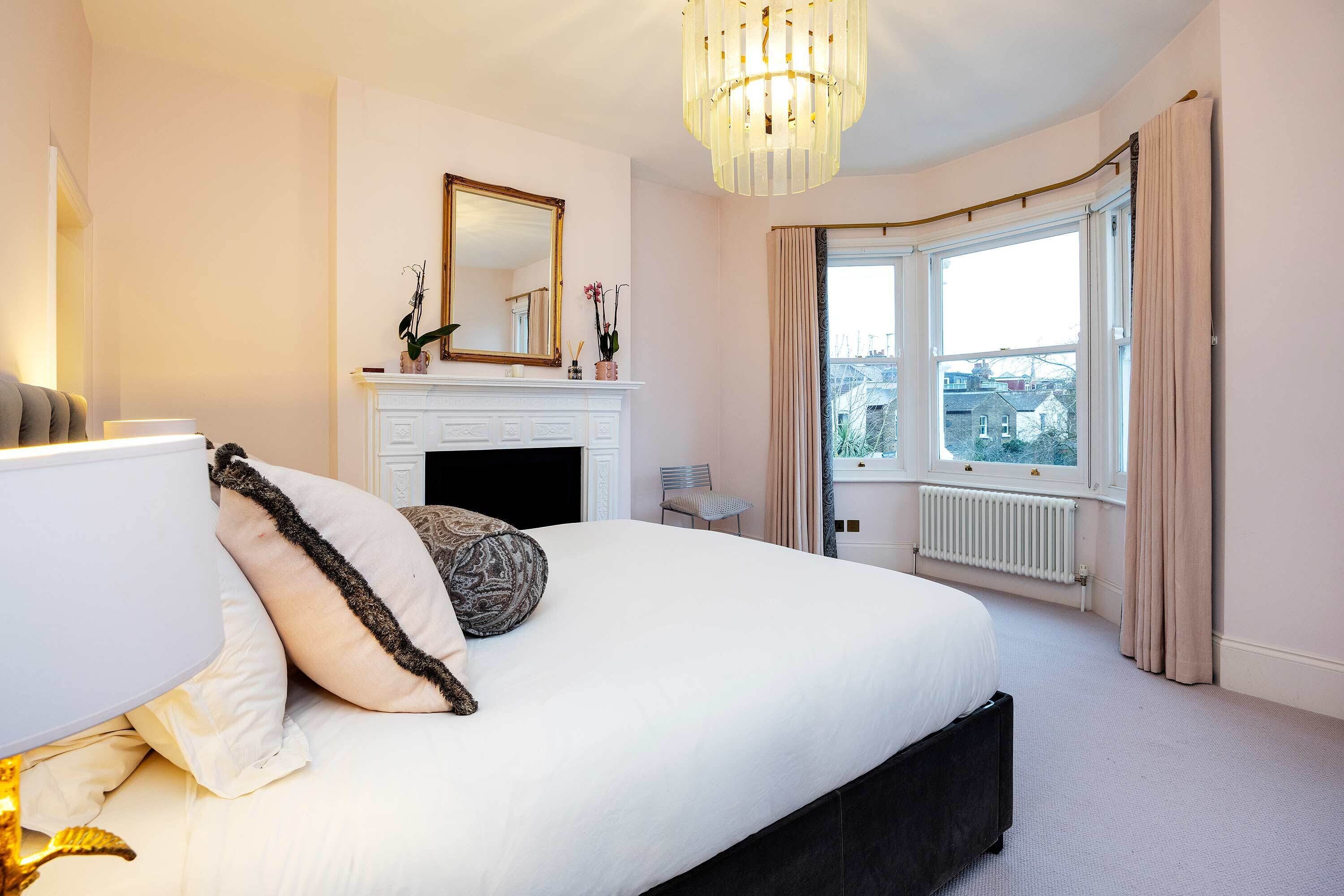 3 bedrooms, WiFi, bed sheets