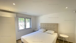 Room - Modern villa with pool and air conditioning (Cavalaire-sur-Mer)