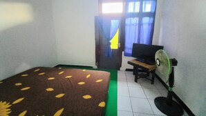 Habitación básica doble | Wifi gratis y ropa de cama 
