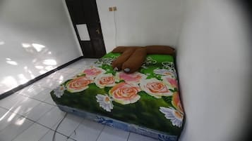 Basic Double Room | Free WiFi, bed sheets