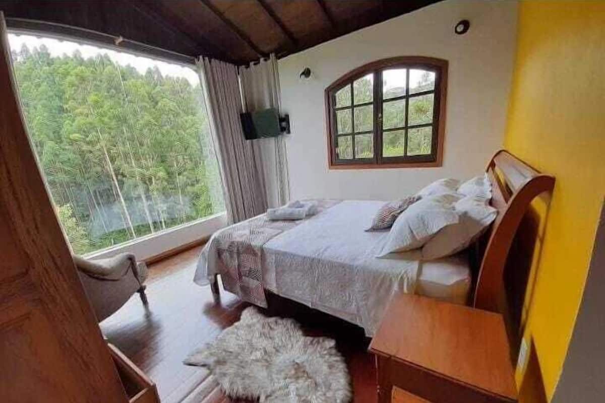 1 habitación, escritorio y wifi gratis