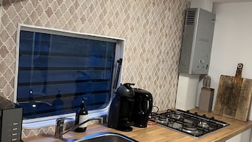 雪櫃、焗爐、爐具、電熱水壺