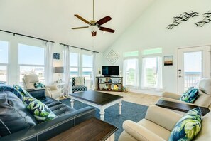 テレビ、書斎 / ワークスペース