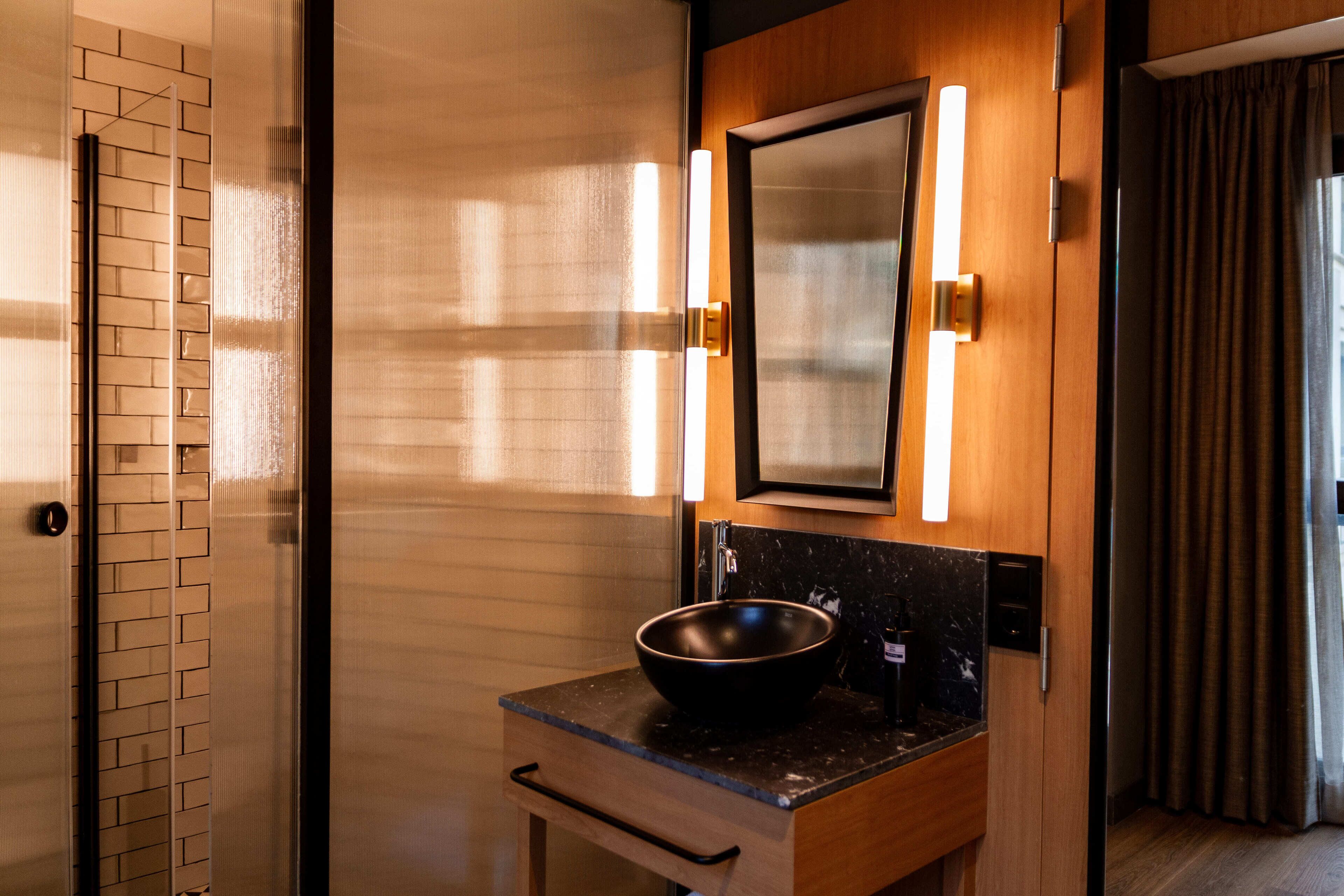 Photo - Letoh Letoh Sevilla