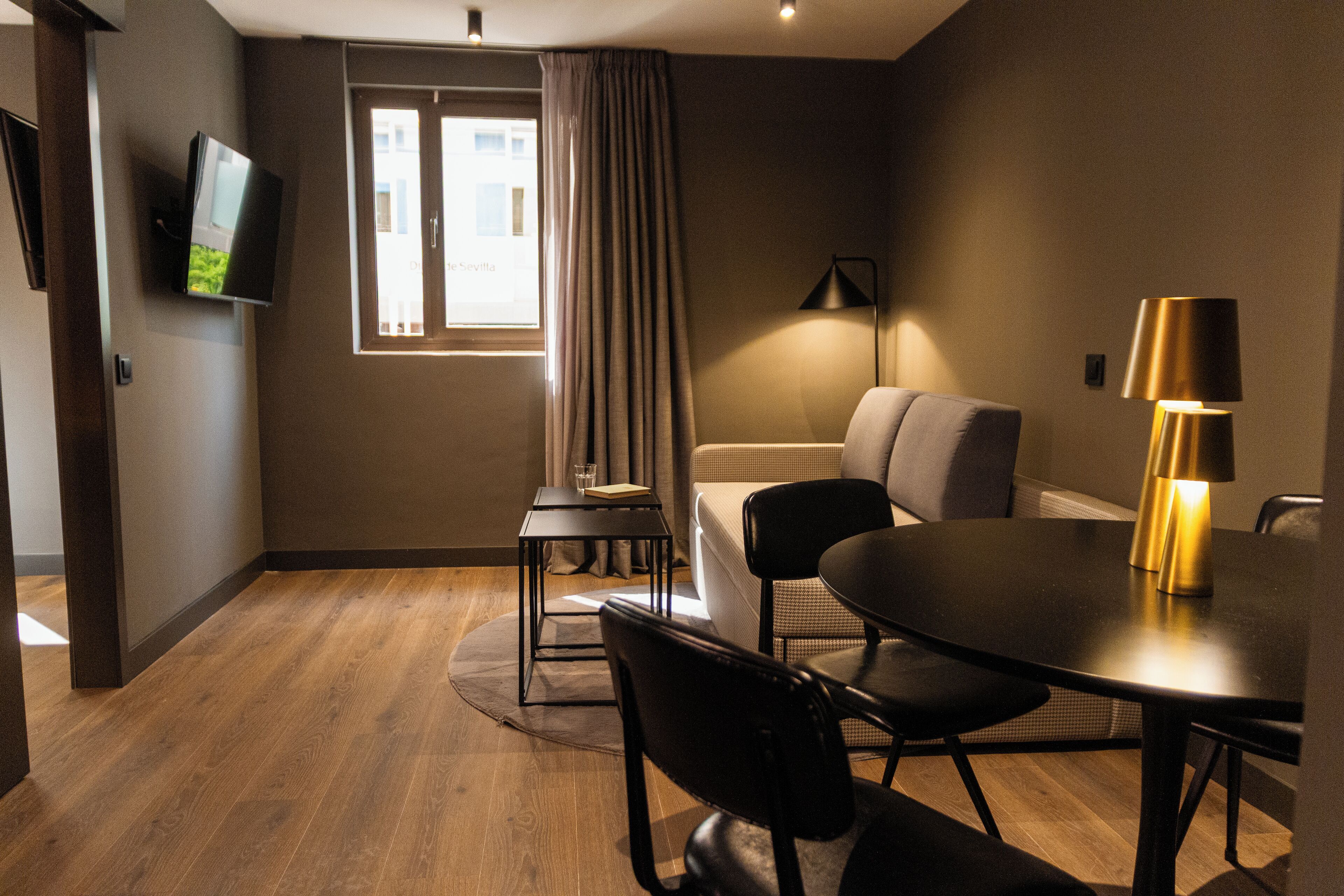 Foto - Letoh Letoh Sevilla