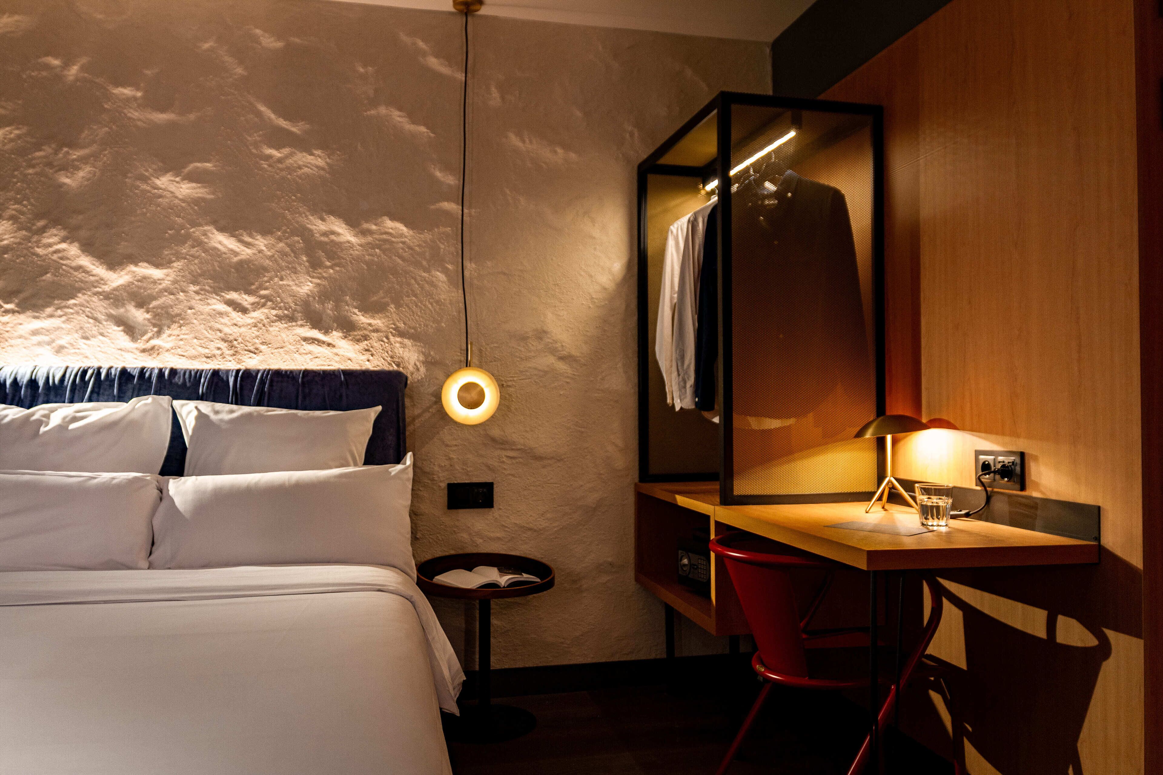 Photo - Letoh Letoh Sevilla