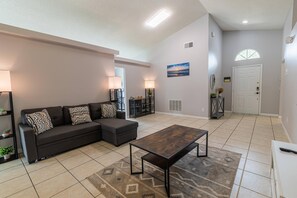 House | 4 bedrooms - 173 Hillside Dr in Davenport (Davenport)