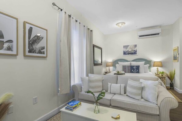 TV, offices - Rosemary Pearl | Free Beach Shuttle & Pool (30A)