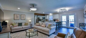 Game Day Cottage- 3.2 miles to UA- Fenced in yard