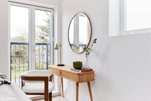 Exterior - The Wembley Park Retreat - Modern 2bdr Flat With Balcony (Wembley)