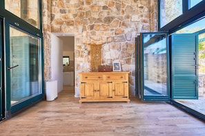 Télévision à écran plat