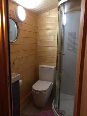 Cabin | Bathroom